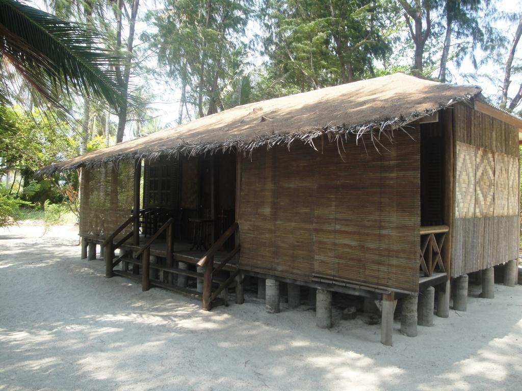 Menjangan Resort Karimunjawa Habitación foto