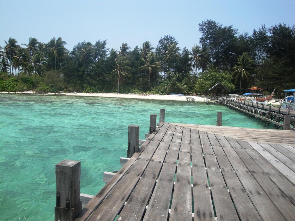 Menjangan Resort Karimunjawa Habitación foto
